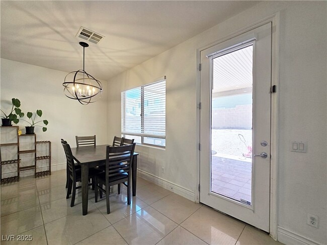 Building Photo - 125 Short Ruff Way