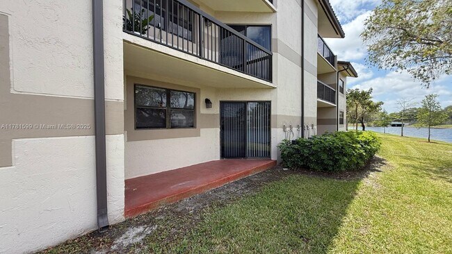 Building Photo - 9933 Nob Hill Ct