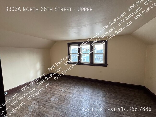 Building Photo - Charming 3-Bedroom, 1-Bathroom Upper Unit ...