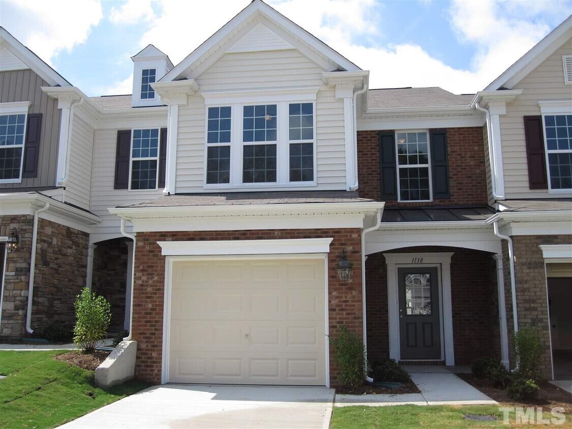 1138 Kingston Grove Dr, Cary, NC 27519 Townhome Rentals in Cary NC