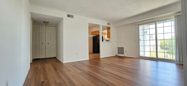 Foto del edificio - 130 Fort Evans Rd SE