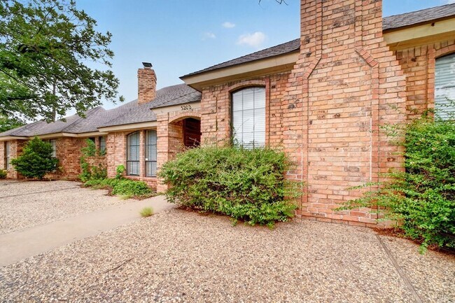 Building Photo - 3203 Tealwood Pl