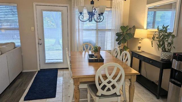 Foto del edificio - 1444 Mayflower Ln