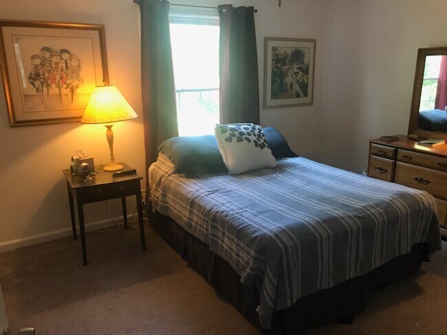 Foto del edificio - 753 Brittany Ln