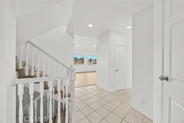 Building Photo - 554 Bonita St