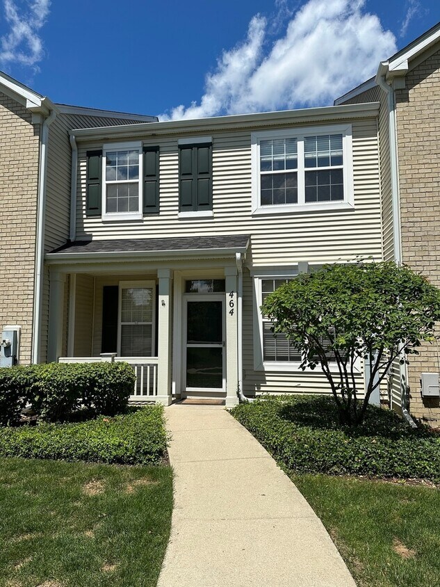 Primary Photo - 464 Litchfield Dr