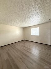 Building Photo - 304 Estate Dr