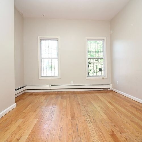Primary Photo - 293 Franklin Ave