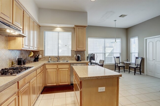 Building Photo - 2131 Stacy Knoll