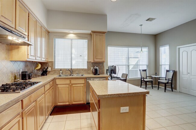 Foto del edificio - 2131 Stacy Knoll