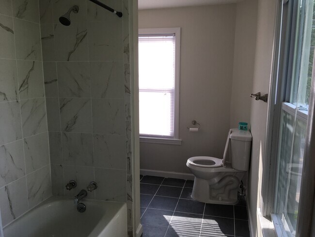 Baño - 106 Clayton Rd