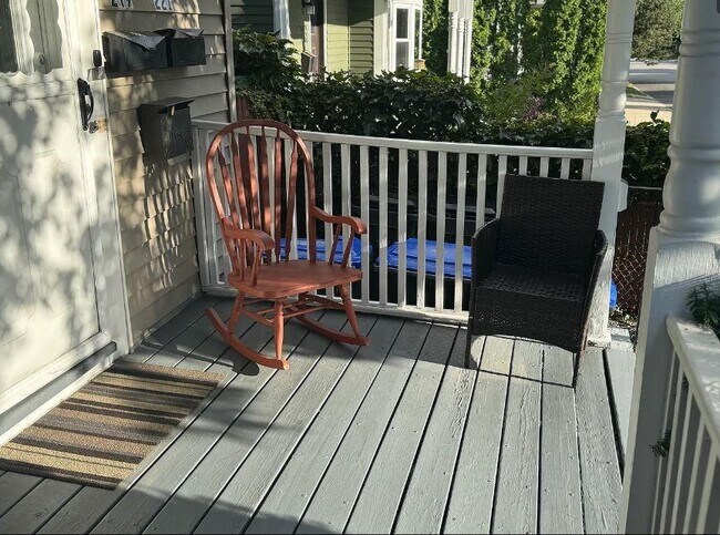 Foto del edificio - 221 Cole Ave