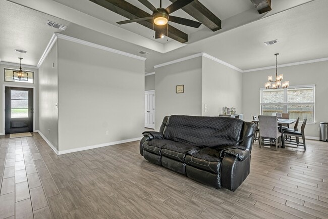 Building Photo - 6102 Messina Dr