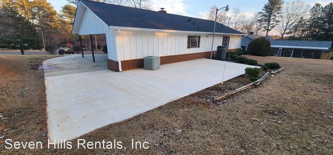 Building Photo - 3 br, 2 bath House - 39 Southern Woods Drive