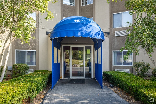 Entrance - Prairie Landing