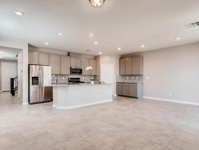 Building Photo - ADORABLE HOME IN SUMMERLIN!!! 5 BEDROOMS!