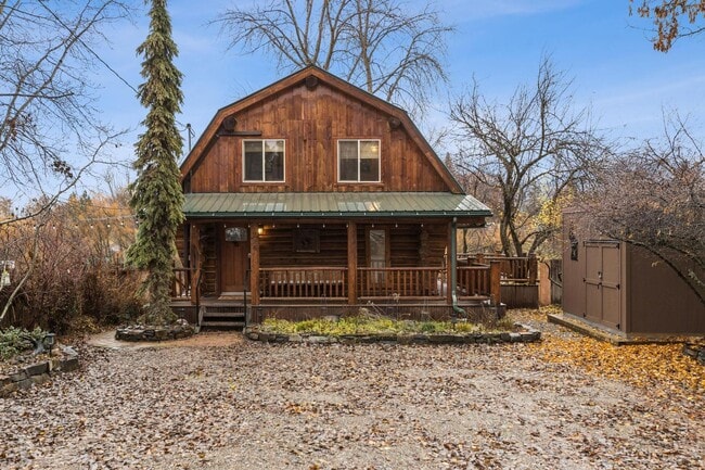 Building Photo - 4 bedroom  Whitefish River Cabin