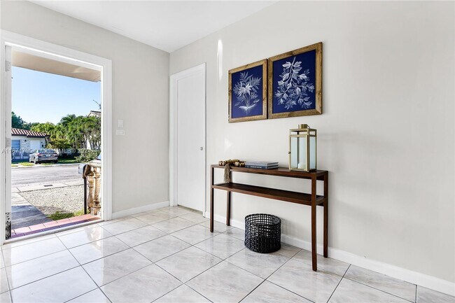 Foto del edificio - 3415 SW 15th St