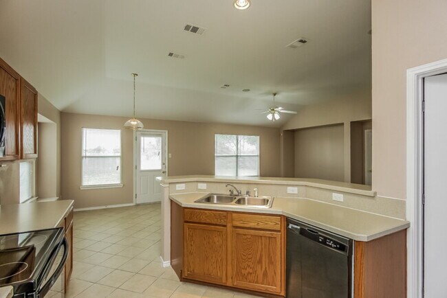 Building Photo - 1412 Brownford Dr