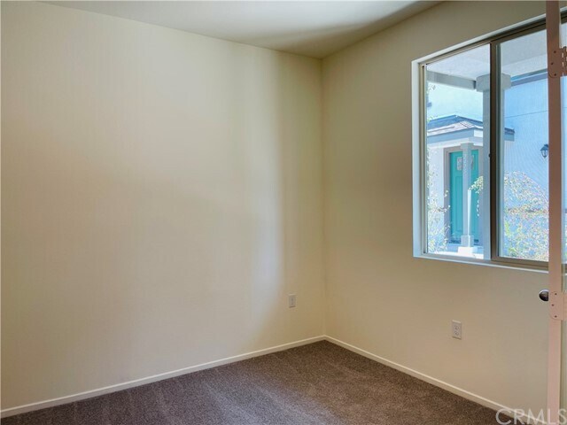 Foto del edificio - 24744 W 5th St