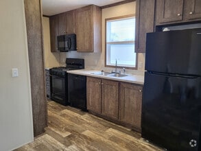 Building Photo - 84 Elm