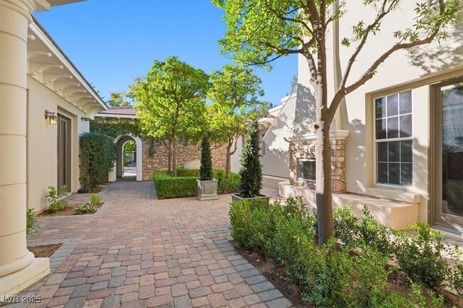 Building Photo - 12056 Royal Dolnoch Ct