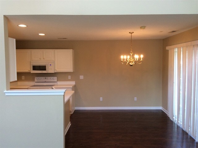 Foto del edificio - 1521 Beacon Village Drive