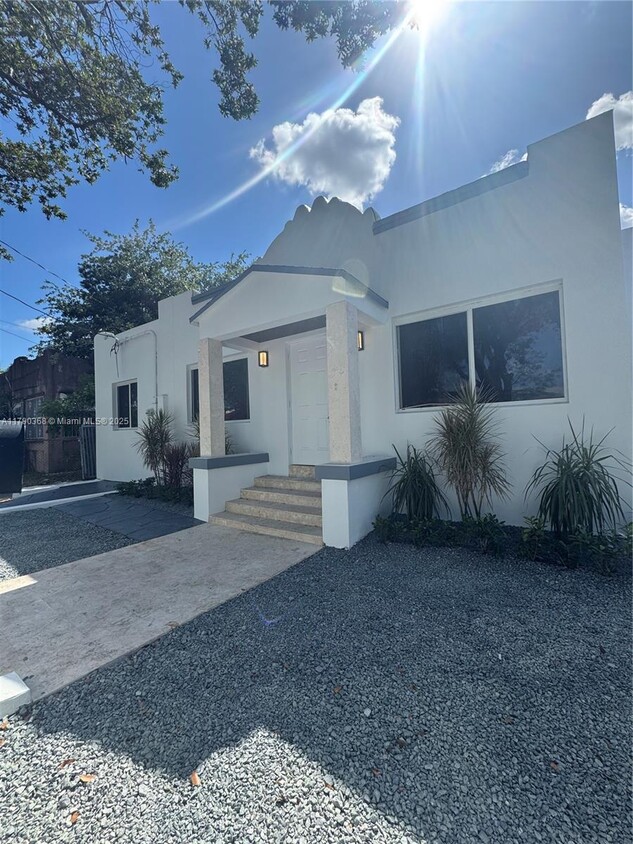 Foto del edificio - 328 SW 15th Ave