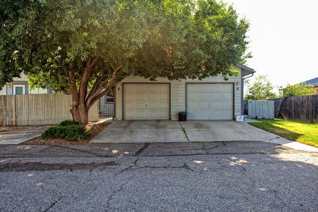 Building Photo - 3025 W Stuart St