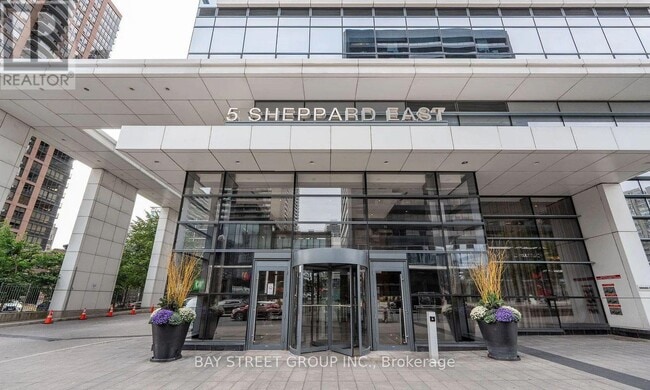 Building Photo - 5-2325 Sheppard Ave E
