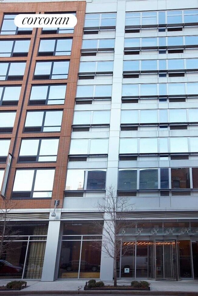 Building Photo - 450 W 17th St
