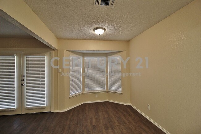 Foto del edificio - Cozy 3/2/2 in Mansfield ISD For Rent!