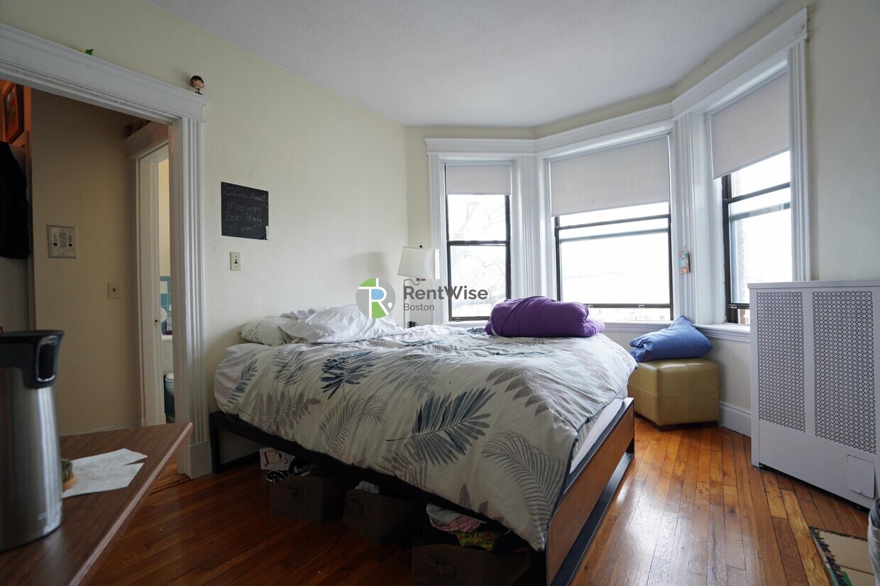 Foto principal - 1160 Commonwealth Ave