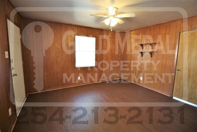Building Photo - 803 Pecan Cir