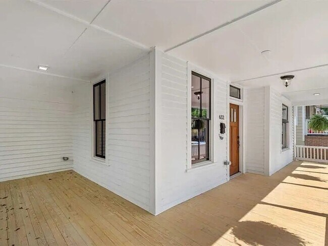 Foto del edificio - 632 Grady Pl SW