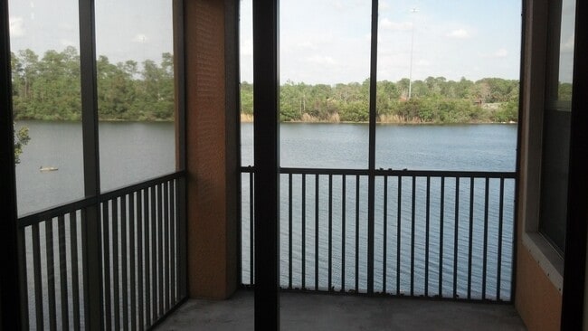 Building Photo - ***SMALL PET FRIENDLY***GREAT LOCATION***B...