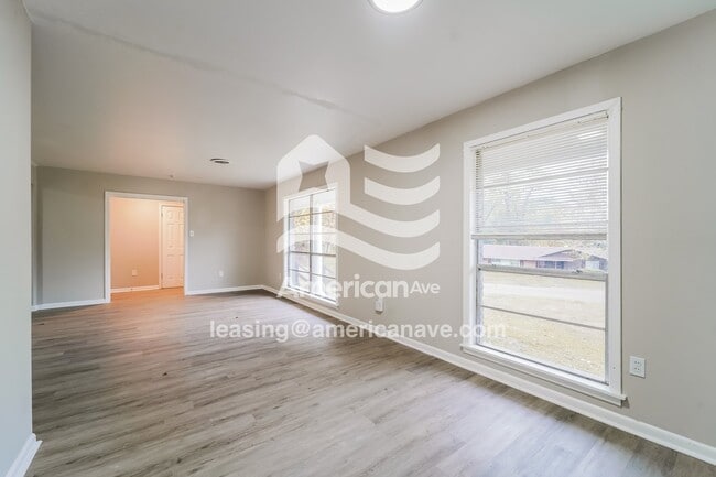 Foto del edificio - 1047 Garden Park Dr