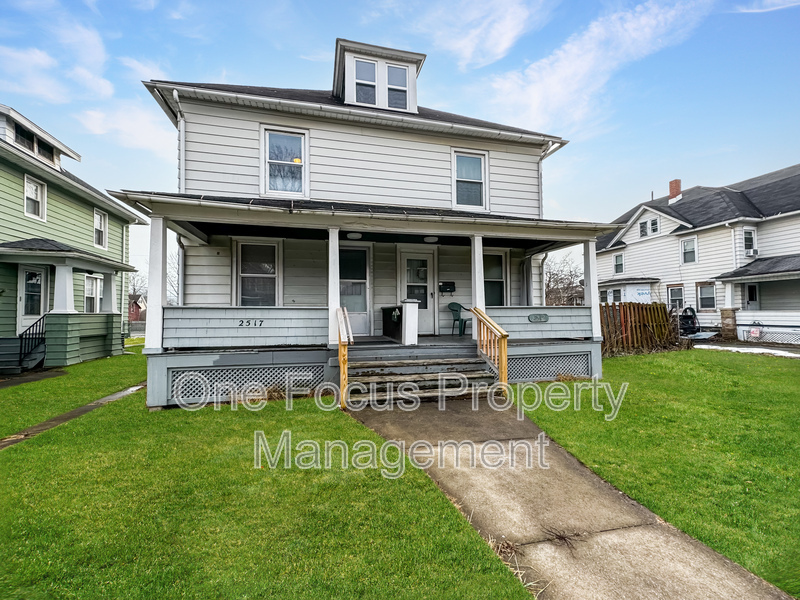 Primary Photo - 2517 W 4th St