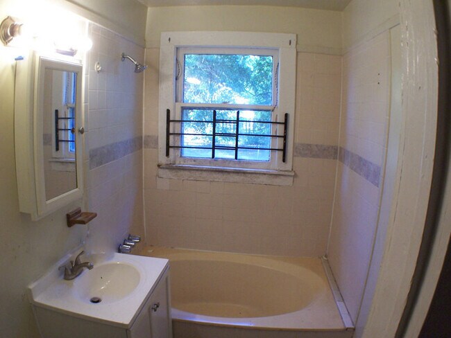Foto del edificio - 6630 Hooper St