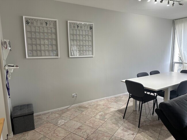 Foto del edificio - 1401 E 55th St