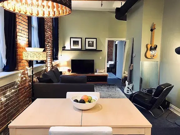 Building Photo - 509 DELAWARE St