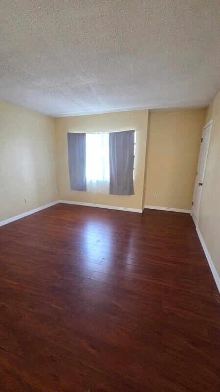 Building Photo - 34 S Ortman Dr