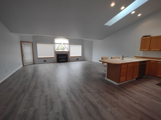 Foto del edificio - Large Golf Course 1 Story Home