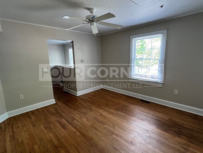 Foto del edificio - Charming 2 Bedroom 2 Bath in Historic Building