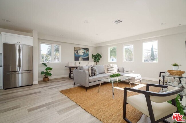 Foto del edificio - 5335 Homeside Ave