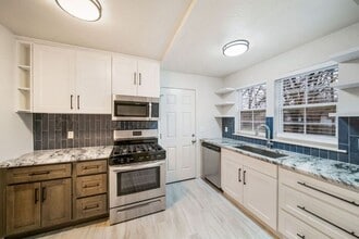 Building Photo - 4141 N Frankfort Ave