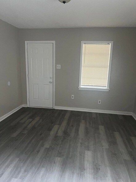 Foto del edificio - 2295 Dexter Ave