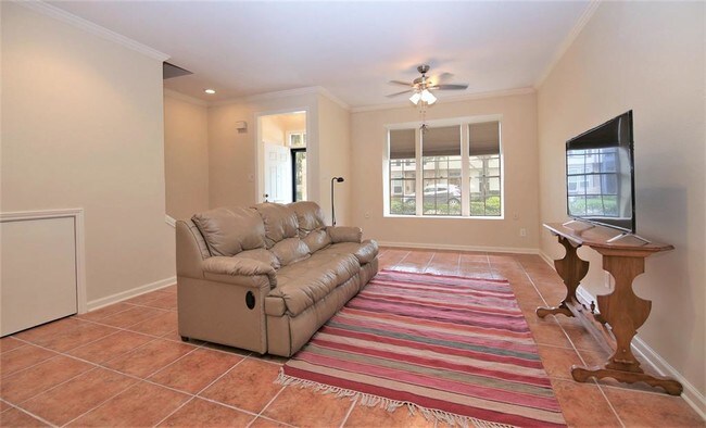 Foto del edificio - 7451 Brompton St