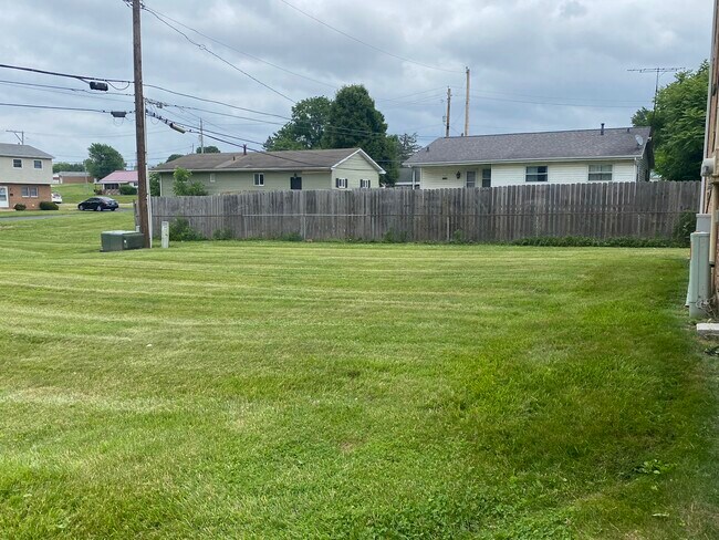 Building Photo - 123 Pontious Ln