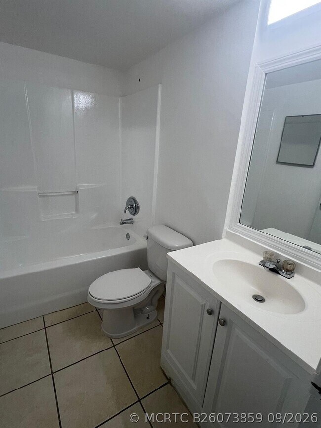 Foto del edificio - 3660 N 56th Ave